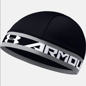 Under armour skull cap black